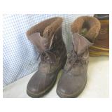 (A-3) 2 Pair of Winter Boots - Sore...