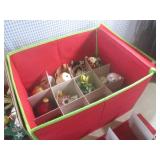 (A-2) Rubbermaid Christmas Ornamant...