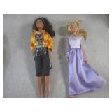 (CS) 3 Star Wars Dolls and 2 Others...