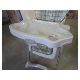 (BR2) Evenflo Highchair...