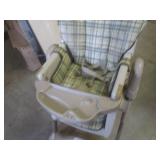 (BR2) Evenflo Highchair...