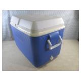 (A-4T) Rubbermaid Cooler with Drain...
