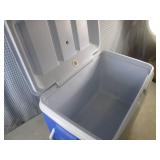 (A-4T) Rubbermaid Cooler with Drain...