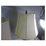 (BS) 2 Vintage Table Lamps...