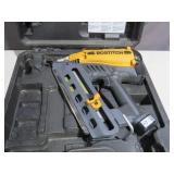 Stanley Bostitch GF28WW 3-1/2" Cordless Gas Wire-Weld Framing Nailer Kit