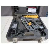 Stanley Bostitch GF28WW 3-1/2" Cordless Gas Wire-Weld Framing Nailer Kit