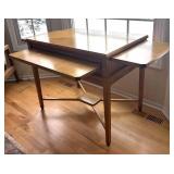 LR - Vintage Four Leaf Expanding Table