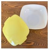 DR - Vintage Pyrex Casserole Dish