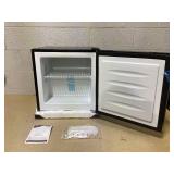 HOMCOM 1.1 Cu.Ft Countertop Mini Freezer, Compact Upright Freezer with Removable Shelves, Silver (Transit Damage)