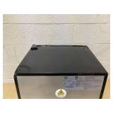 HOMCOM 1.1 Cu.Ft Countertop Mini Freezer, Compact Upright Freezer with Removable Shelves, Silver (Transit Damage)