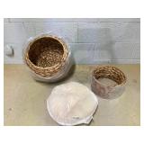 PawHut 20" Natural Braided Banana Leaf Elevated Cat Bed Basket with Cushion - Brown