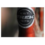 Trek 7.5 FX Hybrid Bicycle with Shimano Alivio 17.5in Frame