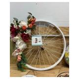 Home decor (lot of 13)