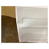 Hotpoint 4.0 cu.ft. Top Load Washer in White with Cold Plus and Water Level Control (Transit Damage)