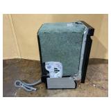 Midea 18-in Front Control Built-in Dishwasher ( Black ) , 52-Decibel (Transit Damage)