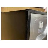 Vissani 18 cu. ft. Top Freezer Refrigerator in Stainless Steel, Garage Ready (Minor Transit Damage)