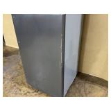 Premium LEVELLA 7.0 cu. ft. Frost Free Top Freezer Refrigerator in Stainless Look (Transit Damage)