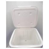 Igloo 60-Quart Cube Roller Cooler Set. Includes 2 Gallon Water Cooler & 1/2 Gallon water cooler. Blue