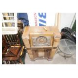 Vintage Crosley Console Radio. 1930s/1940s