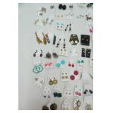 Jewelry: Earrings (pierced). Approx 116 pair