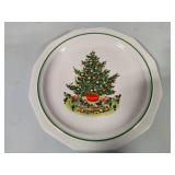 Pfaltzgraff Christmas "Heritage" Dinner Plates (8)