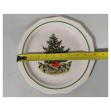Pfaltzgraff Christmas "Heritage" Dinner Plates (8)
