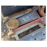 1.5 Ton Floor Jack with Handle - Red