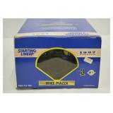 Starting Lineup Mike Piazza 1997 Edition 12-Inch Poseable Figure