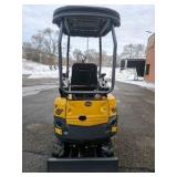 Mini Excavator QX18R with Hydraulic Thumb!!!