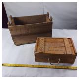 2 wooden boxes vintage