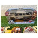 Jurassic World Mercedes-Benz G 63 & Jurassic Park Figures