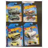 24 Hot Wheels