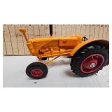 1/16th Minneapolis Moline w/Front