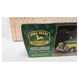 1/25th John Deere 1950 Chevy Pickup