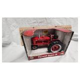 1/16 Farmall Super M