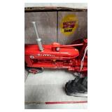 1/16 Farmall Super M