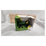 1/16 John Deere 5200 Tractor