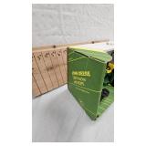 1/16 John Deere 5200 Tractor