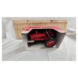 1/16 Farmall H