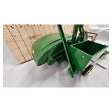1/16 John Deere 12A Combine