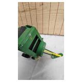 590 John Deere Round Bailer