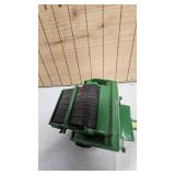 590 John Deere Round Bailer