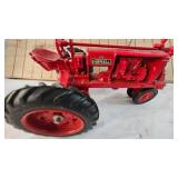 1/16 Farmall F-20