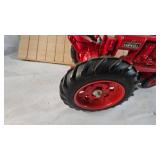 1/16 Farmall F-20