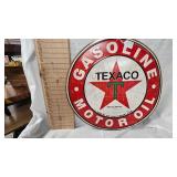 23" Round Metal Texaco Sign