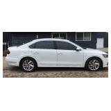 2018 Volkswagen Passat SE