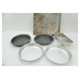 Round Pans 4ct, 1 bread pan, 1 cookie sheet