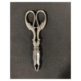 2x Glass Swan Figurines - Vintage Collectible Trinket Lot