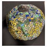 Leaf Pattern Tiffany-Style Mosaic Glass Lampshade - 12-inch Diameter