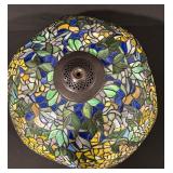 Leaf Pattern Tiffany-Style Mosaic Glass Lampshade - 12-inch Diameter